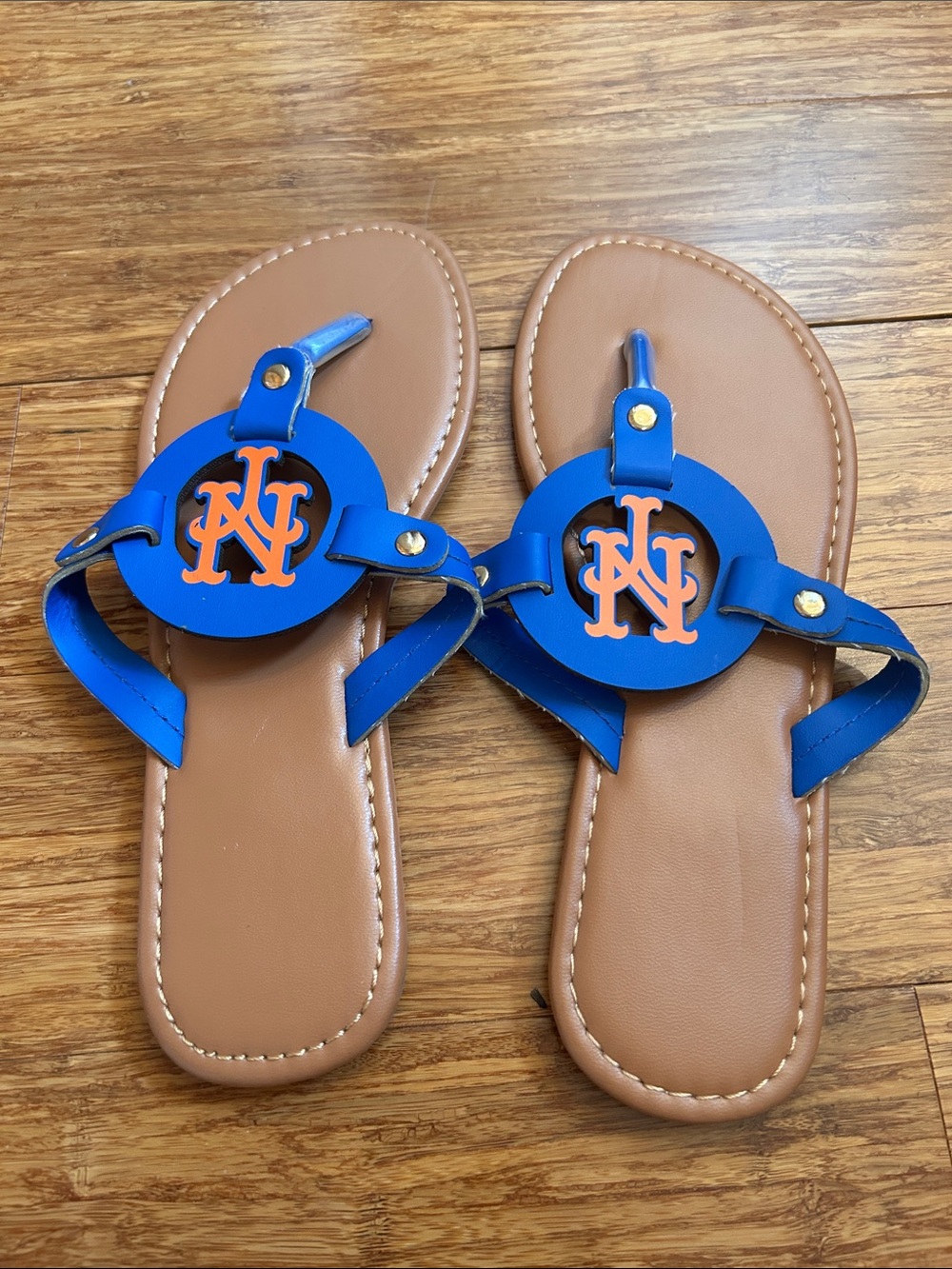 NY Mets Blue Logo Circle Sandals with Orange Monogram